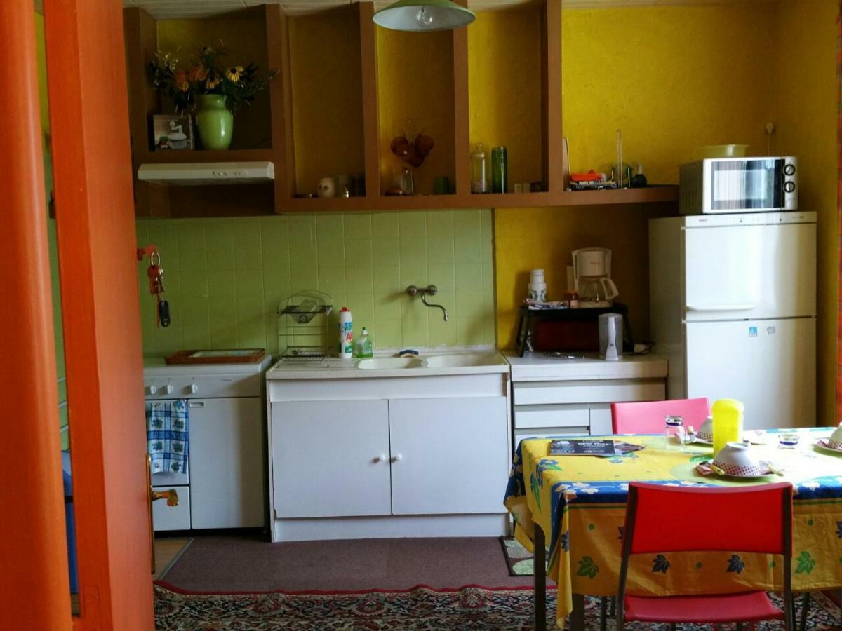 Ellias Bed & Breakfast Pont-lʼAbbé Екстериор снимка